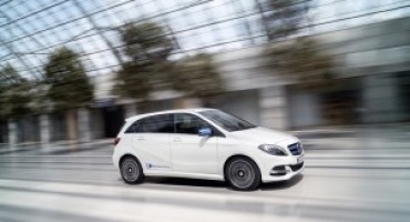 Mercedes-Benz, Calsse B Electric Drive e Smart 100% elettrica al Flash Mob Elettrico per le vie della Capitale