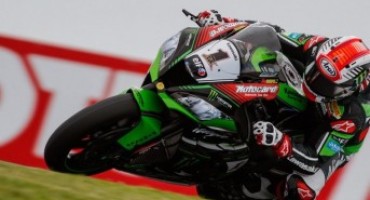 WSBK, Thailandia: in Gara 1 Jonathan Rea strappa la vittoria all’ultimo giro al compagno di squadra Sykes