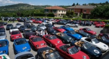 Maxda MX-5, record di partecipanti al raduno “Andar per Langhe” 2016