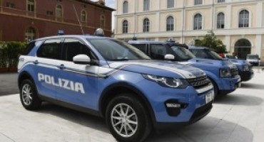 Le Land Rover Discovery al 163° Anniversario della Fondazione della Polizia di Stato