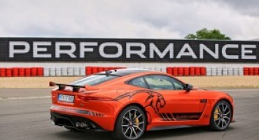 “Jaguar Co-Pilot Nordschleife”, per vivere l’emozione di un hot lap al Nürburgring con la nuova F-Type SVR