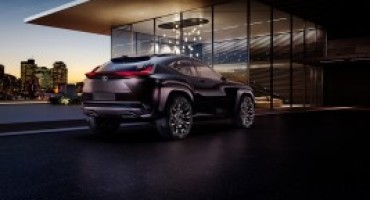 Salone di Parigi 2016, debutta il prototipo Lexus UX