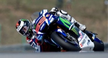 MotoGP – GP di San Marino, Jorge Lorenzo centra la pole ed il record della pista, secondo Rossi