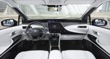 Nuova Toyota Prius Plug-in, in anteprima nazionale a Rimini Fiera (8-11 Novembre 2016)