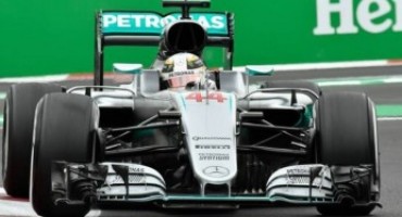 Formula 1 – GP Messico: Hamilton vince e tiene aperto il mondiale, secondo Rosberg