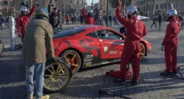 Da un’idea di Fabio Barone, il Pit-stop Ferrari ai Fori Imperiali di Roma. Encomiabile la finalità