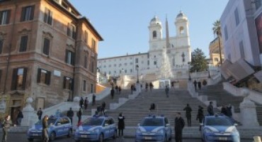 Volkswagen consegna alla Polizia di Stato quattro e-up!