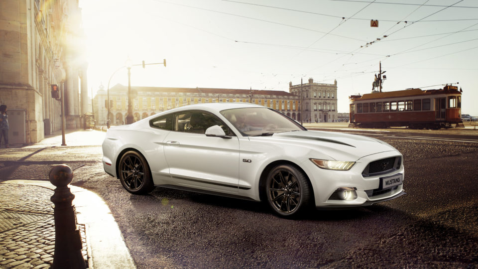 fordgofurther2016_mustang_01.jpg