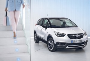 Cool car, cool premiere: New Opel Crossland X