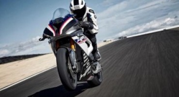 BMW Motorrad svela la nuova hp4race, concentrato di innovazione e tecnologia