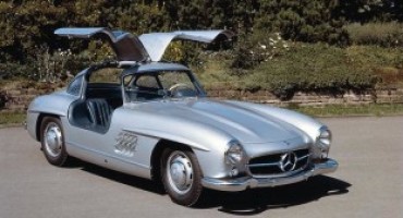 La nuova AMG GT R e la Mercedes 300 SL’Gullwing’ debuttano al Festival dei Due Mondi di Spoleto