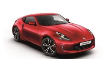 Nuova Nissan 370Z, svelate le prime immagini del MY 2018