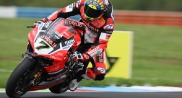 Superbike, Davies fa il bis in Gara 2 all’EuroSpeedway Lausitz. Anche Melandri a podio