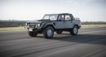 Lamborghini LM002, c’era una volta il SUV