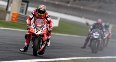 Mondiale Superbike, a Magny Cours è Chaz Davies a trionfare in Gara 2