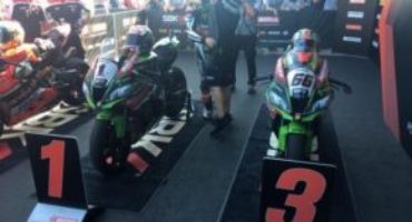 Mondiale Superbike, Rea vince Gara 1 davanti a Davies e Sykes. Sfortuna per Melandri
