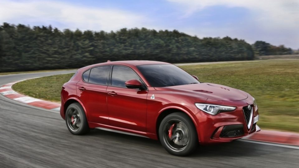 Alfa-Romeo-Stelvio-Quadrifoglio.jpg