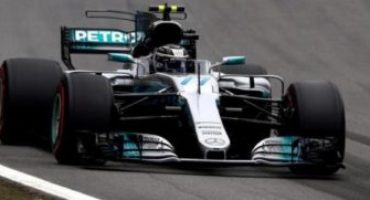 Formula 1 – GP Brasile, Bottas in pole davanti a Vettel e Raikkonen. Hamilton fuori dalle qualifiche per incidente