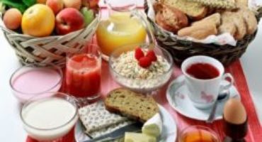 Viaggare in auto: l’importanza della prima colazione