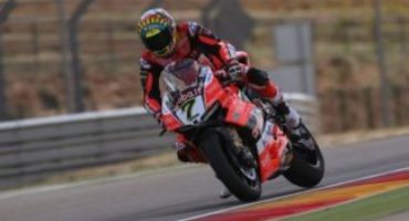 WSBK, Davies torna in cattedra e si aggiudica Gara 2 ad Aragon