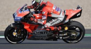 MotoGP, Lorenzo in pole a Silverstone