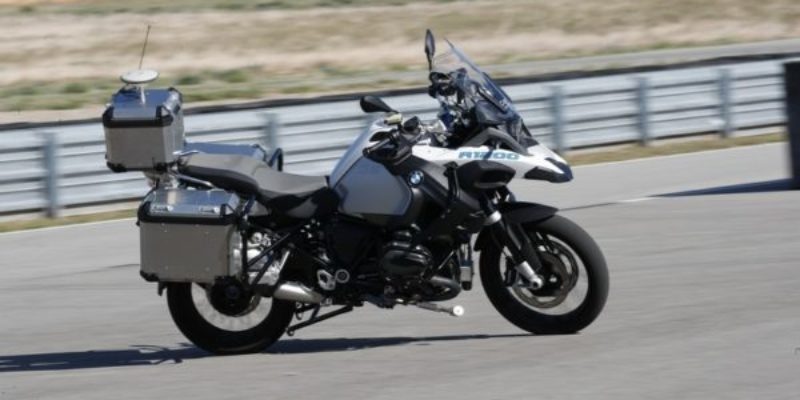 BMW-R-1200-GS-a-guida-autonoma.jpg