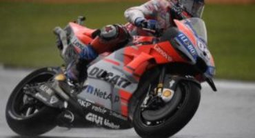 MotoGP, Dovizioso si impone nel diluvio a Valencia