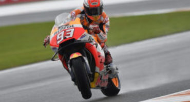 MotoGP, Marquez chiude al comando le libere a Valencia