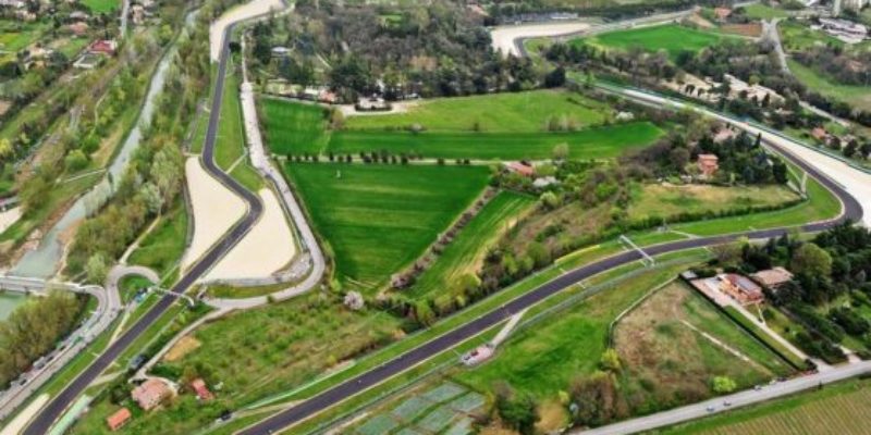 Autodromo-Enzo-e-Dino-Ferrari-Imola.jpg