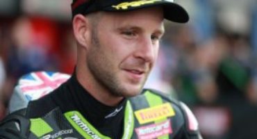 WSBK, Rea fa bottino pieno a Donington