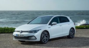 Nuova Golf, raggiunte le cinque stelle nei test Euro NCAP Nuova Golf, raggiunte le cinque stelle nei test Euro NCAP