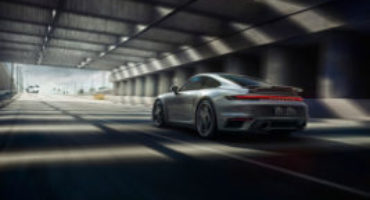 Nuova Porsche 911 Turbo S, potenza, dinamica e comfort al top