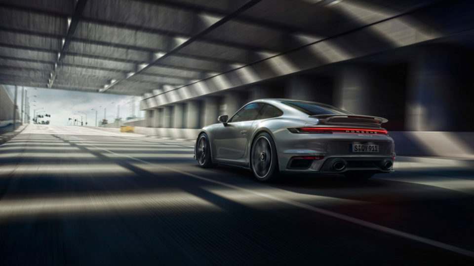 Nuova-Porsche-911-Turbo-S4.jpg