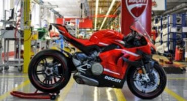 Ducati, avviata la produzione della Superleggera V4. Solo 500 esemplari, numerati