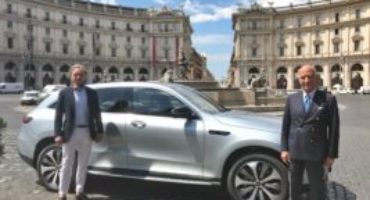 Mercedes-Benz, il Presidente dell’Automobile Club d’Italia, Angelo Sticchi Damiani, è il primo cliente EQC