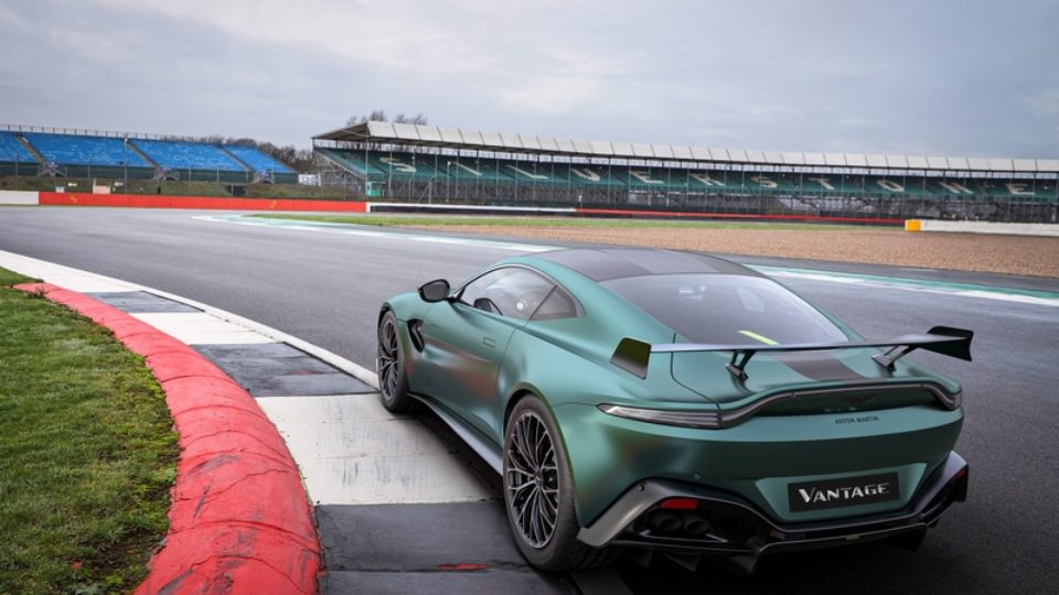 Vantage-F1®-Edition_05.jpg