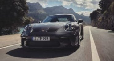 Nuova Porsche 911 GT3, più rifinita con il pacchetto Touring